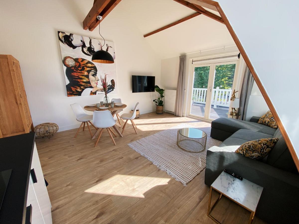 Luxurious Historical Loft Close To The Beach!! วัสเซนนาร์ ภายนอก รูปภาพ